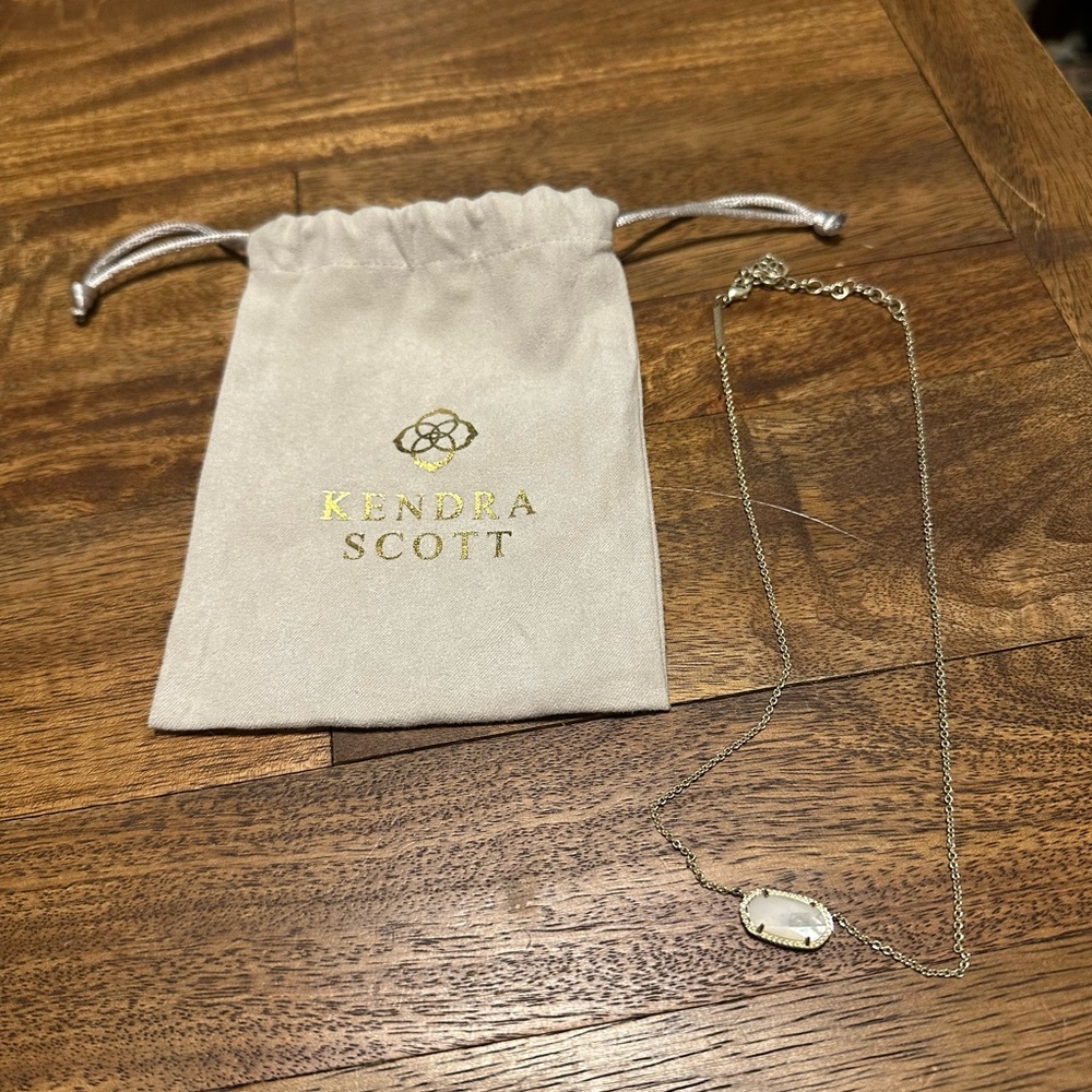 Kendra Scott Silver Necklace with Cream Stone